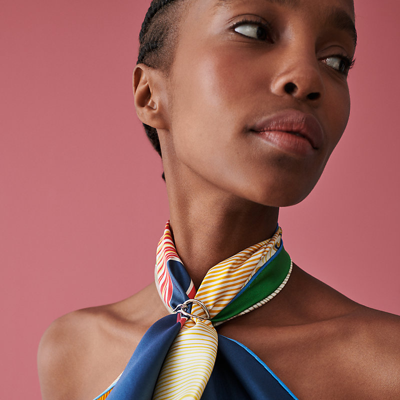 スカーフリング 90 《ジャンボ》 | Hermès - エルメス-公式サイト スカーフリング 90 《ジャンボ》 | Hermès - エルメス-公式サイト